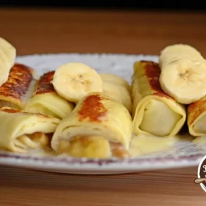 Млинці з бананом та згущеним молоком